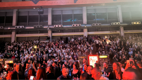 SKANDAL U NOVOGODIŠNJOJ NOĆI Pevačica izašla na binu i otkazala nastup 