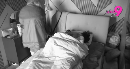 ZORICA MARKOVIĆ IZBACILA FILIPA I MAJU IZ KREVETA Imala je dobar razlog za to