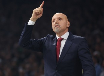 OBRADOVIĆ OTKRIO LEPE VESTI Za Efes računa na dva važna šrafa Zvezde 