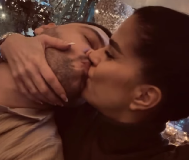 VELIKO SLAVLJE U DOMU LJUBE PERUĆICE Pevač u zanosu sa suprugom! (VIDEO)