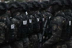 NASTAVIĆEMO ULAGANJE U VOJSKU Vučić: Kobre su uvek spremne da zaštite otadžbinu