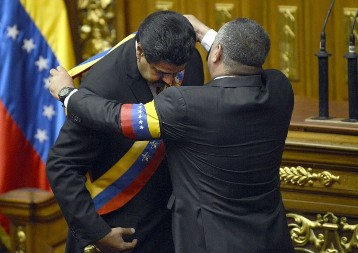 OTKRIVENO KO JE IZDAO! Američka služba imala sve vreme čoveka u Karakasu! Danima pratili Madura!