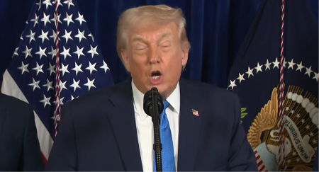 TRAMP UŽIVO OTKRIO UDARNU VEST: Zna se hoće li biti još jedan američki vojni napad!?