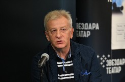 BRANIMIR BRSTINA DOŽIVEO INFARKT Glumac hitno primljen u Urgentni centar!