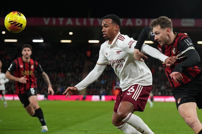 GABRIJEL ODNEO, GABRIJEL DAO Arsenal preživeo Bornmut i ostao na čelu Premijer lige