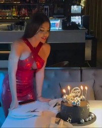 ESTETSKIM INTERVENCIJAMA PROMENILA LIČNI OPIS Starleta proslaviloa 35. rođendan, a malo bi je prepoznao