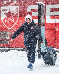 ZVEZDA OTPUTOVALA NA PRIPREME U ANTALIJU Dejan Stanković računa na 32 fudbalera, dvojica se naknadno priključuju