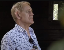 KEMAL MALOVČIĆ ĆERKU NIKADA NIJE SPOMENUO Prelepa glumica sa ocem nije u kontaktu, o njemu nema ništa lepo da kaže