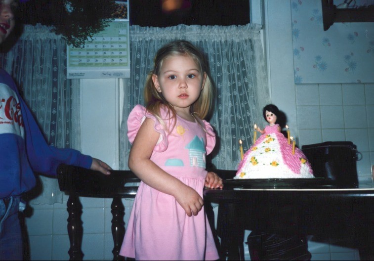 Izašla je da kupi sladoled i više se nikada nije vratila: Devojčica nestala za 5 minuta, istina o otmičaru ledi krv u žilama