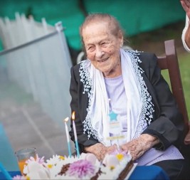 NIJE BILA BOLESNA NI U 117. GODINI Naučnici razotkrili kako je najstarija žena na svetu prevarila starost