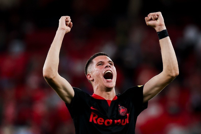 BOMBA PRAVO NIOTKUDA Reprezentativac Srbije prešao u Lacio za 13 miliona evra