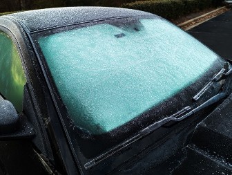 Istog trenutka će odlediti šoferšajbnu, spada sve momentalno: Nećete se mučiti, jednostavno je, a efikasno