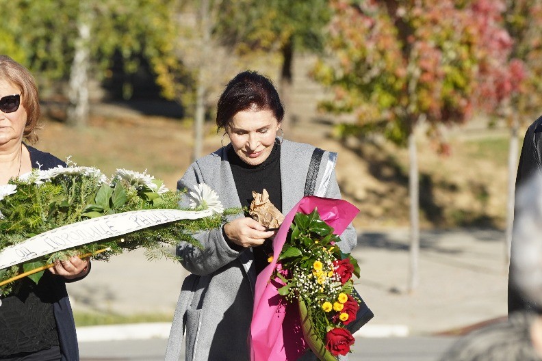 ŠEST GODINA BOŽIĆ DOČEKUJE SAMA Pevačica od ovog trenutka drugačije gleda na praznike:"Nije mi više to to"