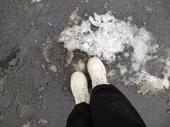 Cipele će preživeti zimu: Evo kako da očistite so i bljuzgavicu sa njih, ponovo će biti kao nove