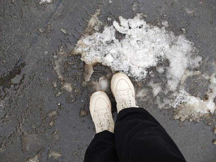 Cipele će preživeti zimu: Evo kako da očistite so i bljuzgavicu sa njih, ponovo će biti kao nove