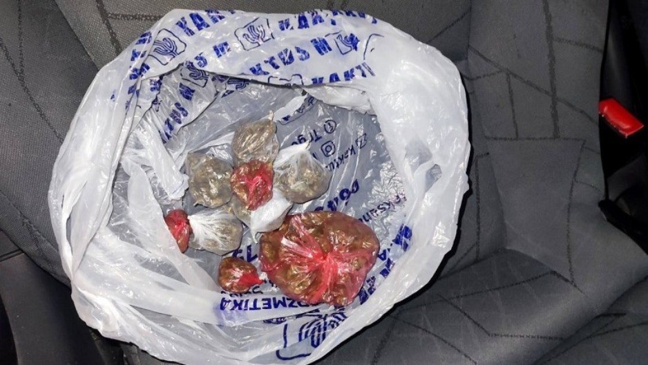   NAPRAVIO GREŠKU, PA UHAPŠEN  Parkirao se, izazvao pažnju i policija mu našla drogu 