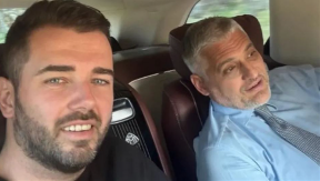 KO JE ACA, ČOVEK KOJI ŽIVI SA ČEDOM JOVANOVIĆEM? Bio je u rijalitiju, a ova poznata pevačica mu je tetka!