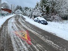 Poledica i sneg na putu: Jedna greška vozača može biti kobna, evo kako da reagujete