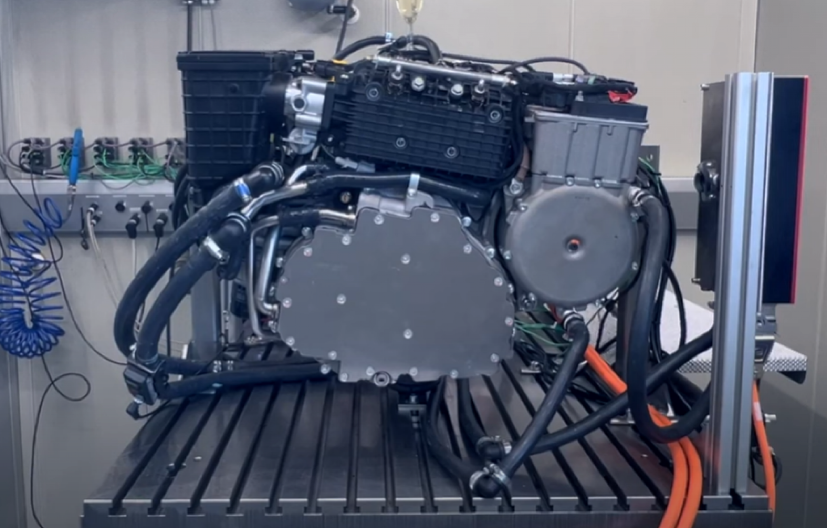 MOTOR ZVANI „ŠAMPANJAC“ Ne pravi buku ni vibracije, troši 1,5 litara na 10 km (VIDEO)