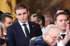 TOLIKO JE "UPAO U OČI SVIMA" DA JE POSTAO PRAVA SEZNACIJA Evo koliko je visok Baron Tramp, košarkaši mu zavide