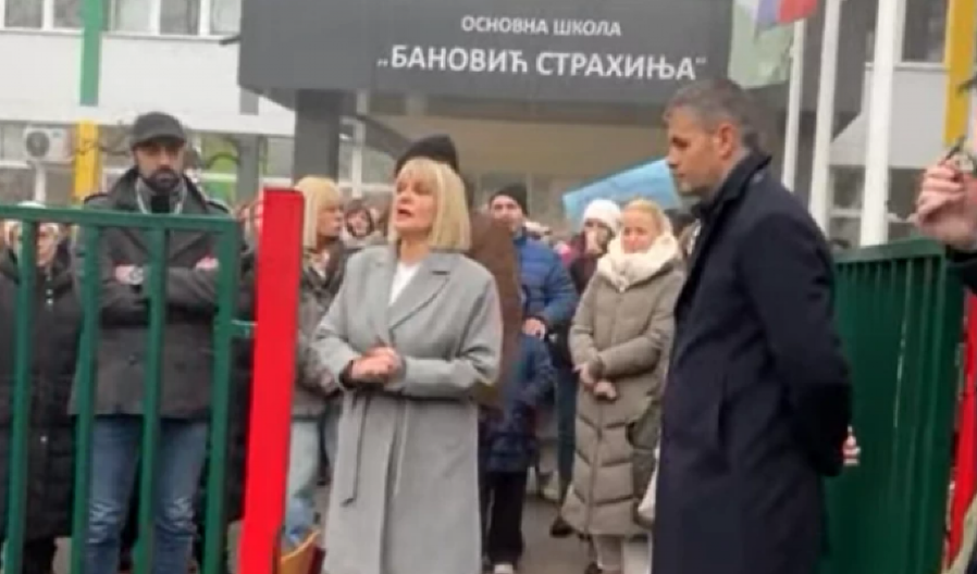 OVA ŽENA BLOKIRA NASTAVU! Direktorka OŠ "Banović Strahinja" krije politički angažman, nije podnela ostavku ni kad je dete u školi palo kroz prozor