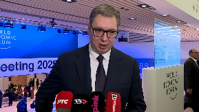 VUČIĆ ZAGRMEO IZ DAVOSA: Mrtve majke nemojte da dirate! Brutalno odgovorio na nasilja