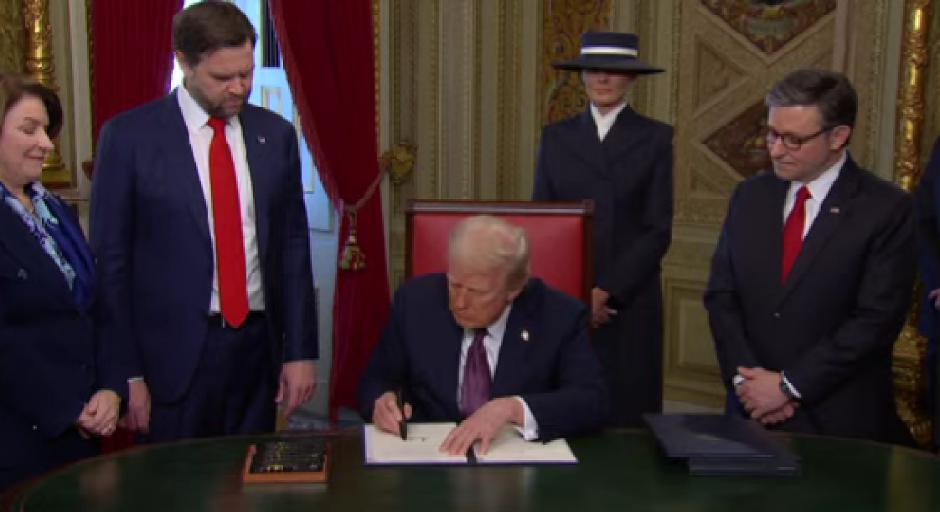 TRAMP DOVODI DO BANKROTA SZO: Hiljade ljudi u opasnosti zbog njegove odluke