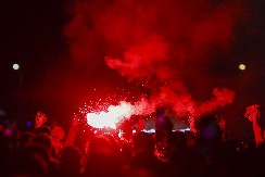 NEVIĐEN HOROR U RIMU Navijači Lacija napali Špance, trojica u kritičnom stanju (VIDEO)