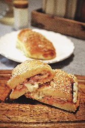 IZUZETAN RECEPT ZA SVAČIJI UKUS Dansko pecivo sa šunkom i kačkavaljem