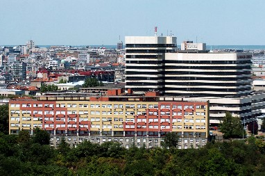 PRIMLJENO 56 PUTNIKA IZ DVA AUTOBUSA! Oglasio se Univerzitetsko klinički centar Srbije o povređenima u udesu kod Umke