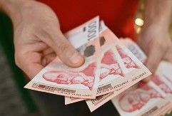 IPAK STIŽE 5.000 DINARA JEDNOKRATNE POMOĆI: Ovi građani mogu da računaju na novac!