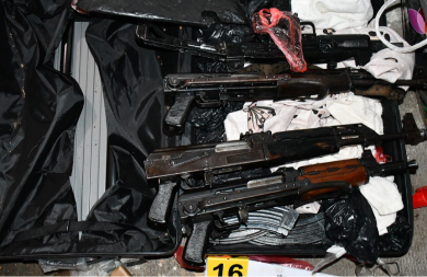 AKCIJA HAPŠENJA NA AERODROMU Srbin i Crnogorci nosili municiju, među njima i dete (14)