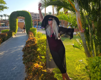 SLAVLJE U DOMU NAJBOGATIJE PEVAČICE Javno se obratila suprugu milioneru! (FOTO)