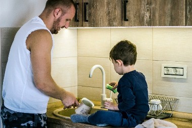 Ne primeti se odmah, tek kada malo poraste: Šta dete nasleđuje od oca, 1 stvar će vas skroz iznenaditi