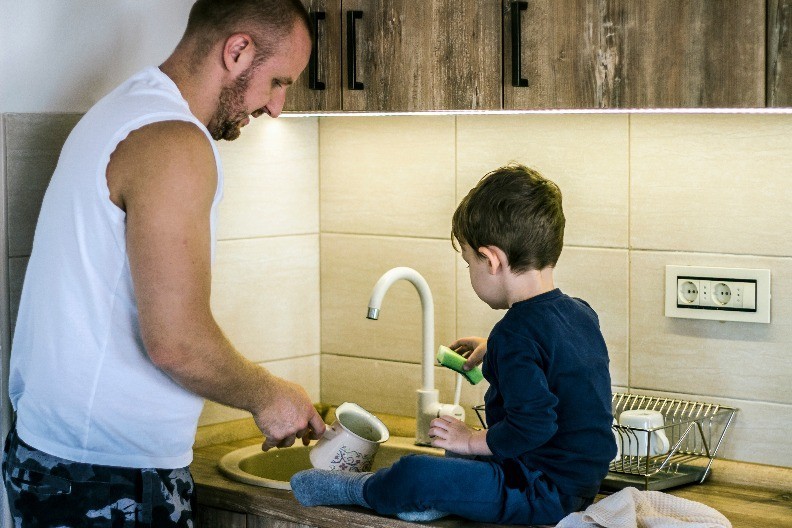 Ne primeti se odmah, tek kada malo poraste: Šta dete nasleđuje od oca, 1 stvar će vas skroz iznenaditi