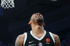 "KAD ĆE SE VRATITI? NISAM MAĐIONIČAR" Nove informacije o povredi Karlika Džonsa 