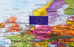 PREOKRET! EU POSTAJE ODBRAMBENI SAVEZ?! Sada se pominje čak 100.000 vojnika!