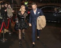 SKANDAL U HRVATSKOJ Poznata pevačica sa bendom uništavala kulturno nasleđe!