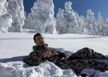 Snežna čudovišta i vrele kupke - ovo jedinstveno skijalište fascinira posetioce (VIDEO)