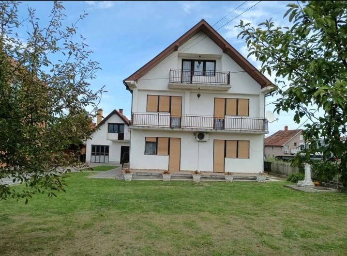 Kuću u centru grada daju za 106.000 evra: Kupac dobija preko 200 kvadrata (FOTO)