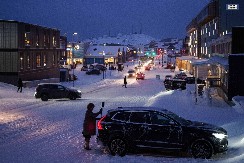 MIT O ĆUPU ZLATA Evo šta Tramp sanja da iskopa na Grenlandu, ali na osnovno nije računao!