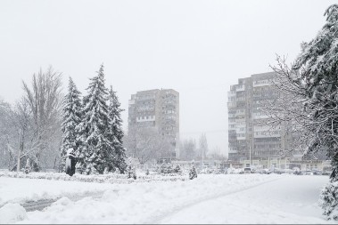 DANAS SNEG I KIŠA! Najavljeno i gde će BITI JAK MRAZ, temperature idu u debeli minus
