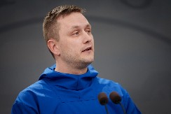 PREMIJER GRENLANDA POSLAO DIREKTNU PORUKU TRAMPU Otkrio: Biramo...