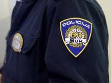 "GDE GOSPODIN ZAUSTAVLJA?" Hrvatice odlepile za zgodnim policajcem, komentari na mrežama ne prestaju da se nižu (FOTO)