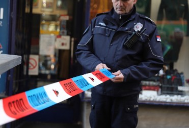MUŠKARAC SKOČIO SA PETOG SPRATA?! Najnoviji detalji tragedije u centru Beograda