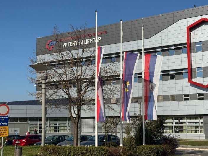 RANJEN VATRENIM ORUŽJEM U GRUDI, BORI SE ZA ŽIVOT Novosađanin u teškom stanju posle pucnjave u Ratkovu, oglasio se UKC