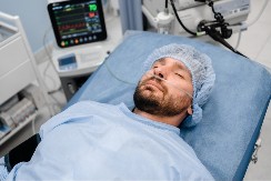 PROBUDIO SE U OPERACIONOJ SALI I POČEO TEČNO DA GOVORI ŠPANSKI Lekari su bili zapanjeni - nikada nije znao taj jezik