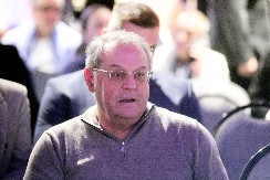 ISTRAJNI NEBOJŠA ČOVIĆ Nova tužba protiv samog sebe