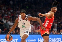 OLIMPIJA MILANO - CRVENA ZVEZDA Loša druga četvrtina crveno-belih, domaćin ima dvocifrenu prednost