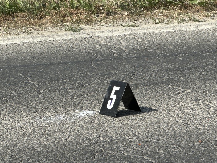  UŽAS KOD SMEDEREVA Naleteo na auto pored koga je stajao muškarac, usledila je tragedija 